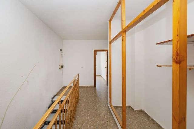 5 Zimmer Haus zu verkaufen in La Zubia mit Pool Garage - 210.000 € (Ref: 9837488)