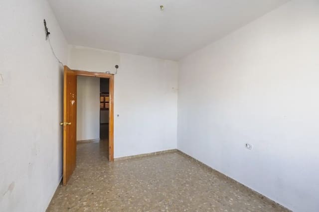 5 Zimmer Haus zu verkaufen in La Zubia mit Pool Garage - 210.000 € (Ref: 9837488)