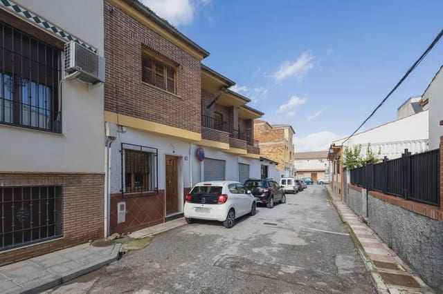 5 Zimmer Haus zu verkaufen in La Zubia mit Pool Garage - 210.000 € (Ref: 9837488)