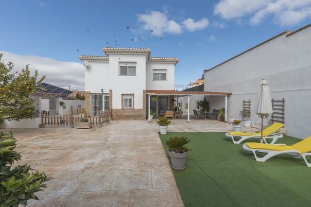 Villa/Maison à vendre à Otura avec garage - 369 000 € (Ref: 9837489)
