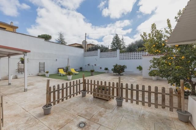 Villa/Maison à vendre à Otura avec garage - 369 000 € (Ref: 9837489)