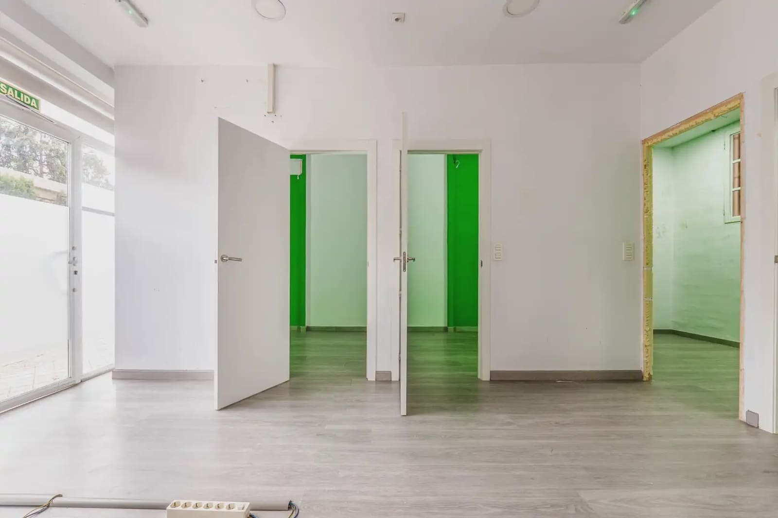 Local Comercial en Granada ciudad en venta - 118.000 € (Ref: 9837494)