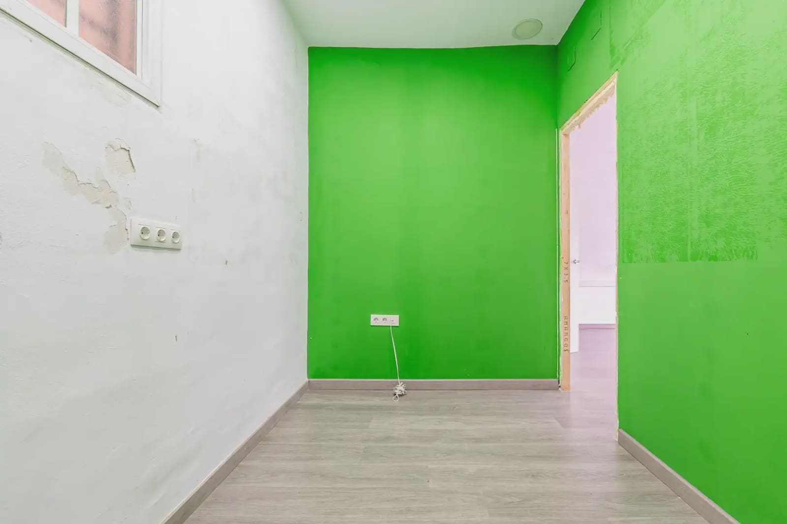 Local Comercial en Granada ciudad en venta - 118.000 € (Ref: 9837494)