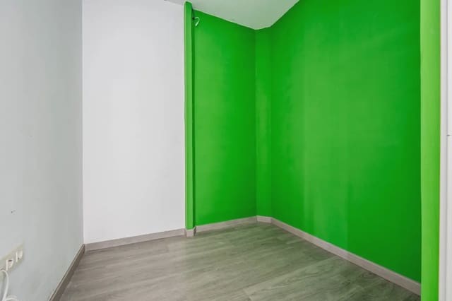 Local Comercial en Cervantes, Granada ciudad en venta - 118.000 € (Ref: 9837494)
