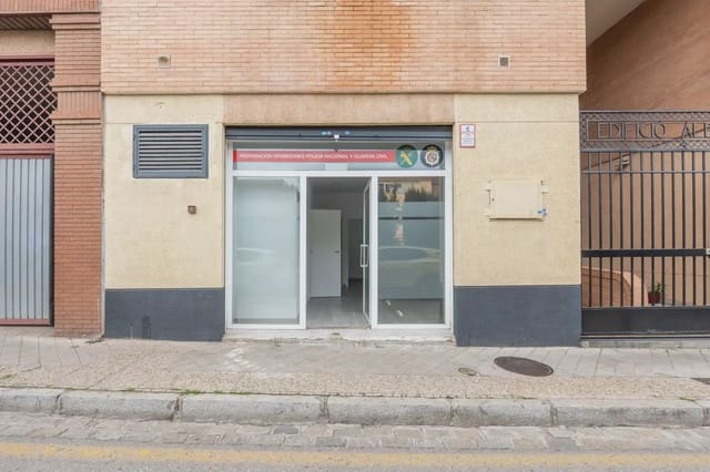 Local Comercial en Cervantes, Granada ciudad en venta - 118.000 € (Ref: 9837494)