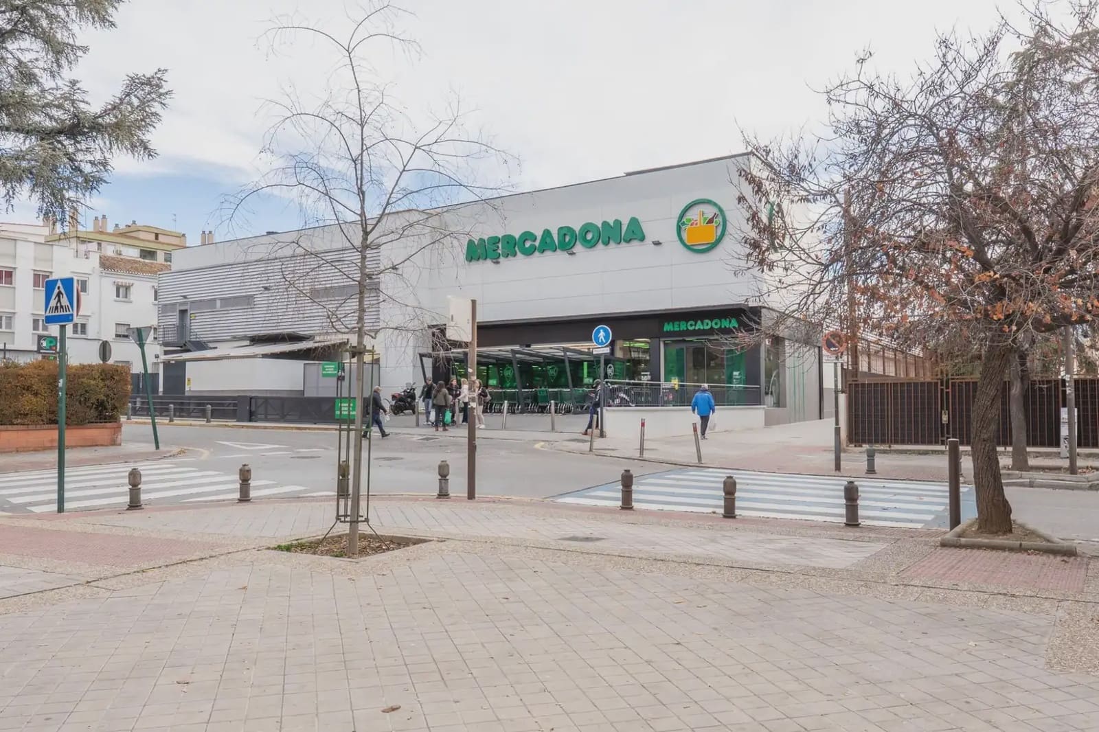Local Comercial en Granada ciudad en venta - 118.000 € (Ref: 9837494)
