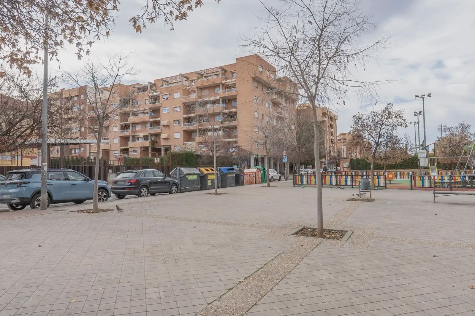 Local Comercial en Granada ciudad en venta - 118.000 € (Ref: 9837494)