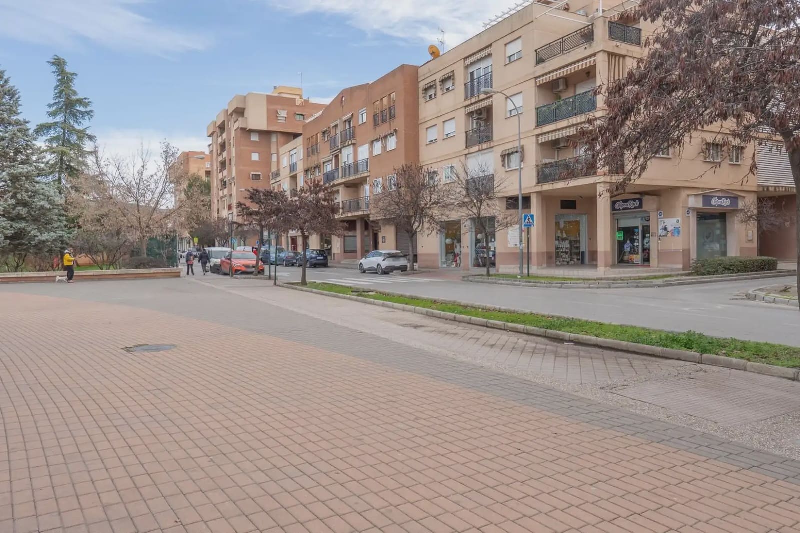Local Comercial en Granada ciudad en venta - 118.000 € (Ref: 9837494)