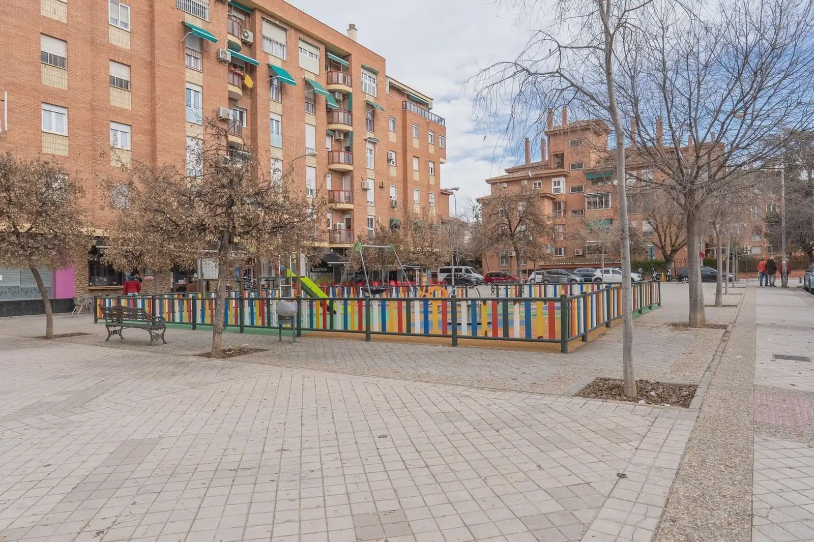 Local Comercial en Granada ciudad en venta - 118.000 € (Ref: 9837494)