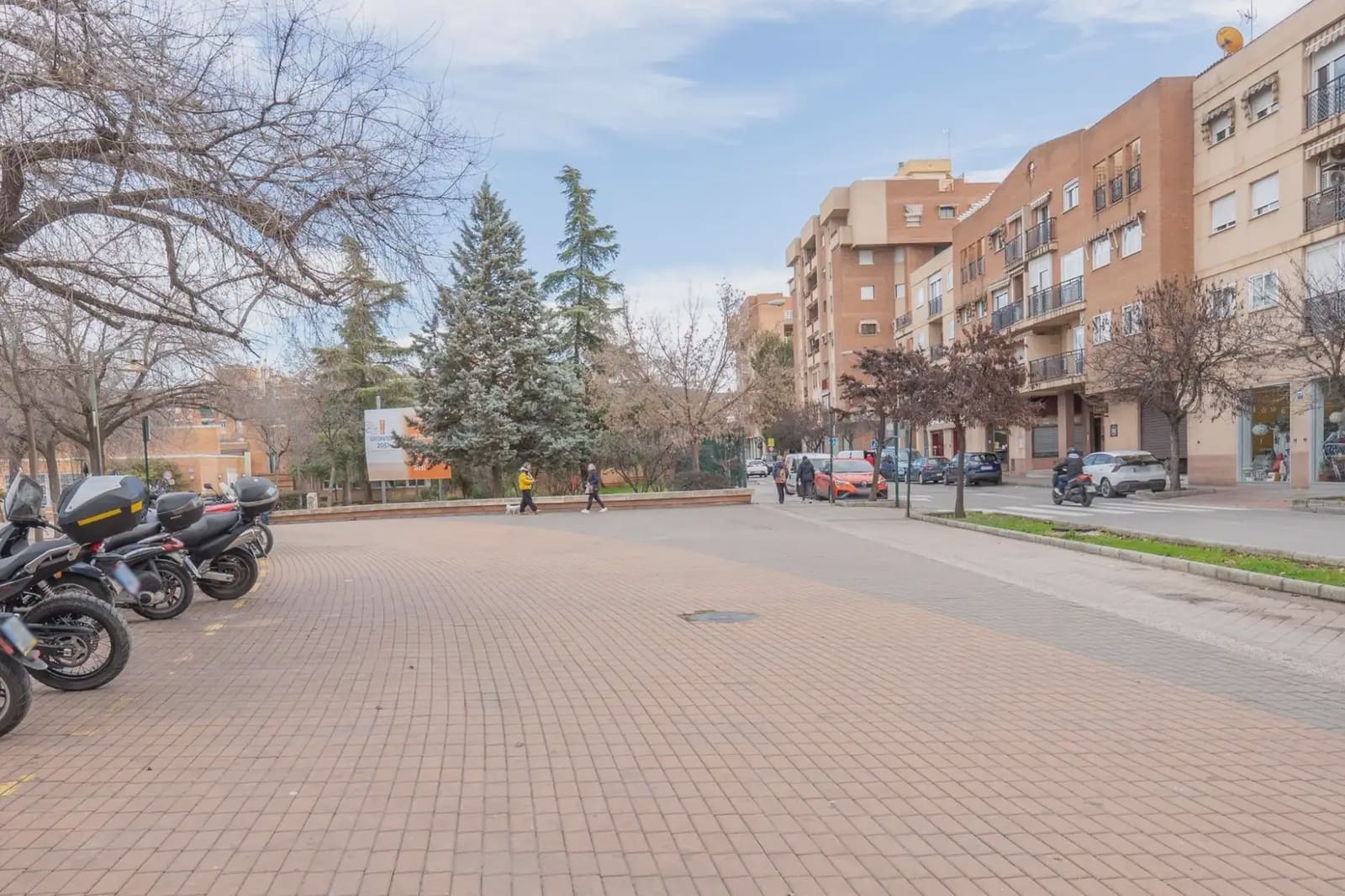 Local Comercial en Granada ciudad en venta - 118.000 € (Ref: 9837494)
