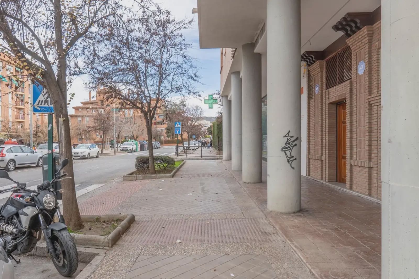 Local Comercial en Granada ciudad en venta - 118.000 € (Ref: 9837494)
