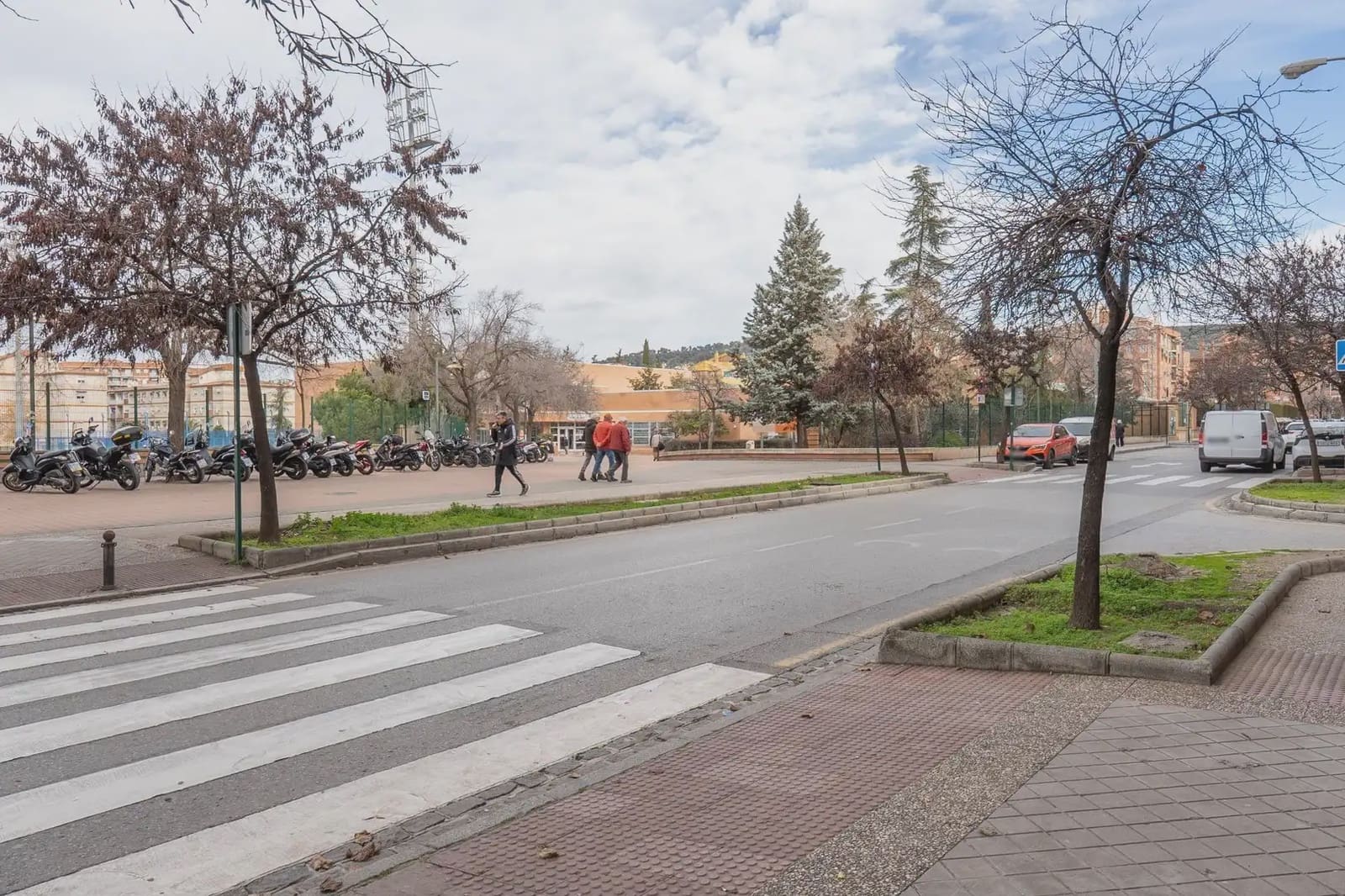 Local Comercial en Granada ciudad en venta - 118.000 € (Ref: 9837494)