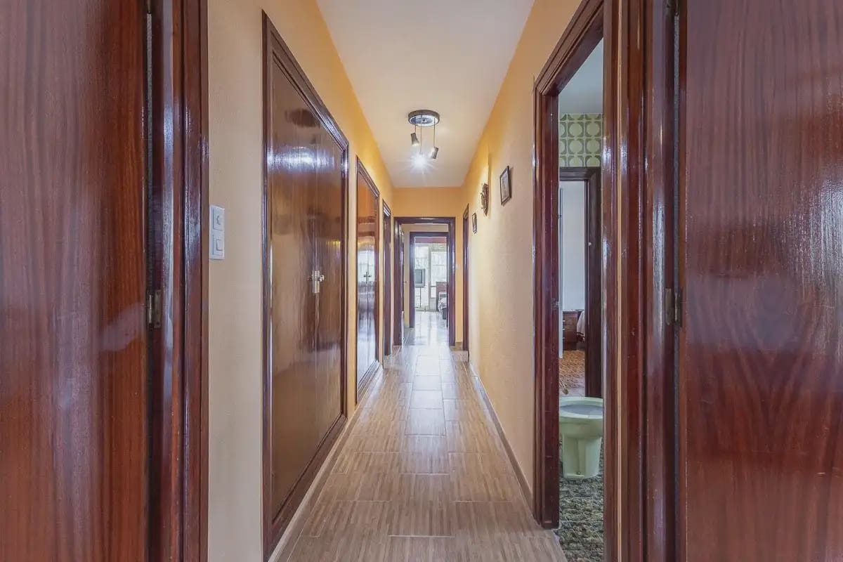 Villa zu verkaufen in Cajar mit Pool Garage - 415.000 € (Ref: 9837495)