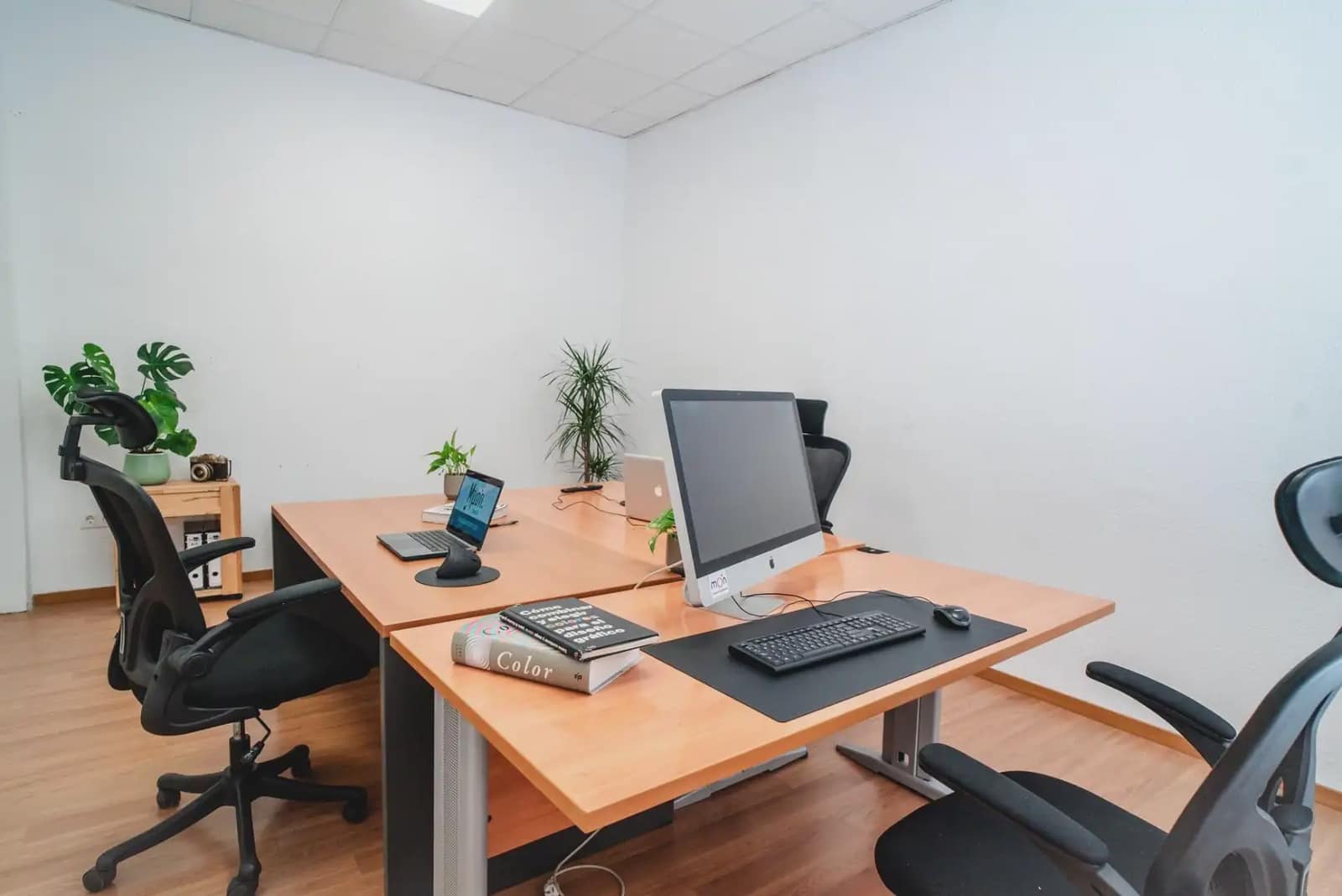 Commercieel te koop in Granada stad - € 299.000 (Ref: 9837496)