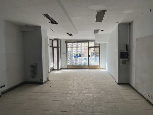 Local Commercial à louer à Figares, Grenade ville - 1 200 € (Ref: 9837497)