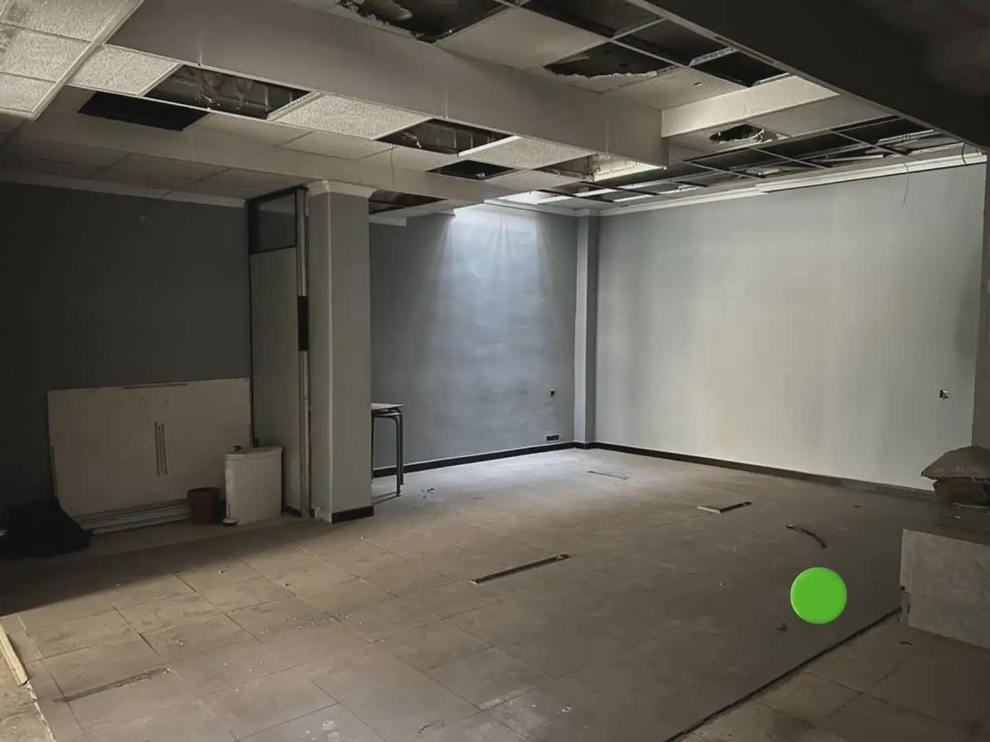 Local Commercial à louer à Grenade ville - 1 200 € (Ref: 9837497)