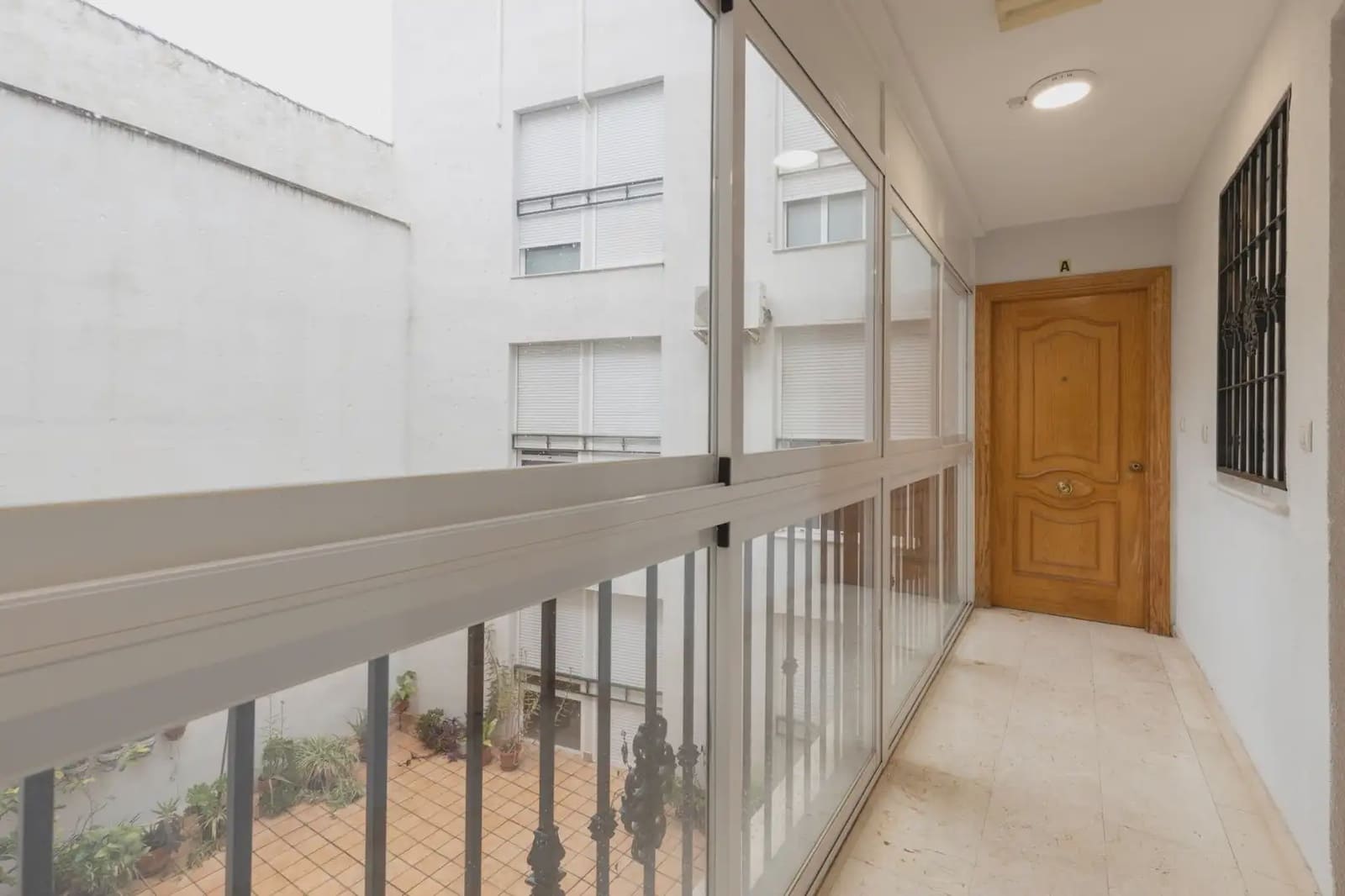 Flat for sale in Cenes de la Vega - € 144,000 (Ref: 9837498)