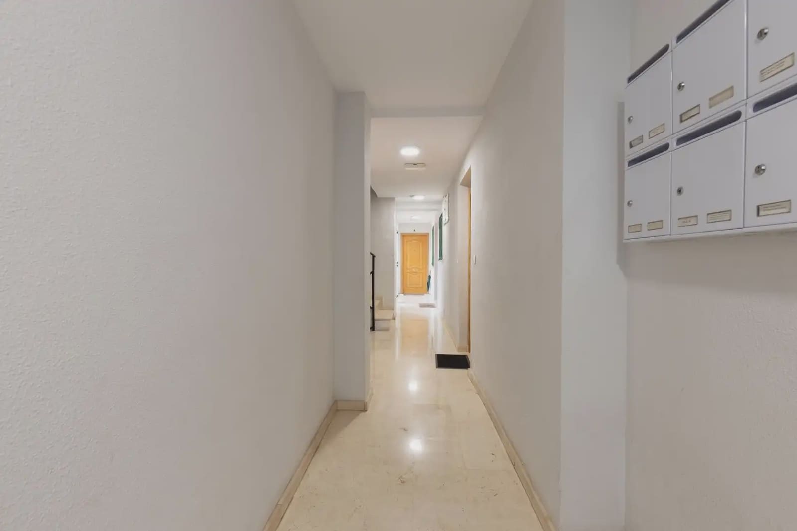 Flat for sale in Cenes de la Vega - € 144,000 (Ref: 9837498)