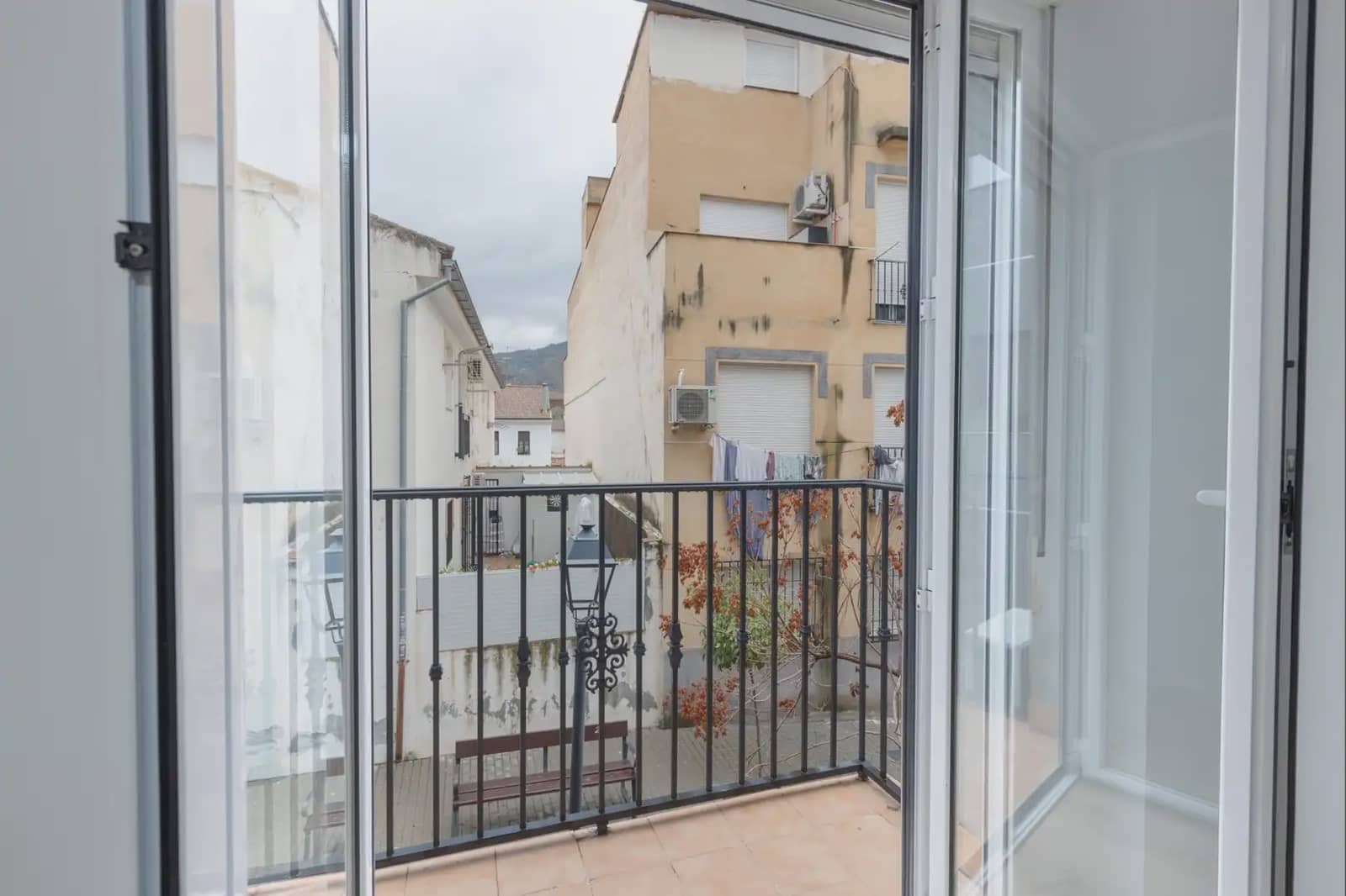 Flat for sale in Cenes de la Vega - € 144,000 (Ref: 9837498)