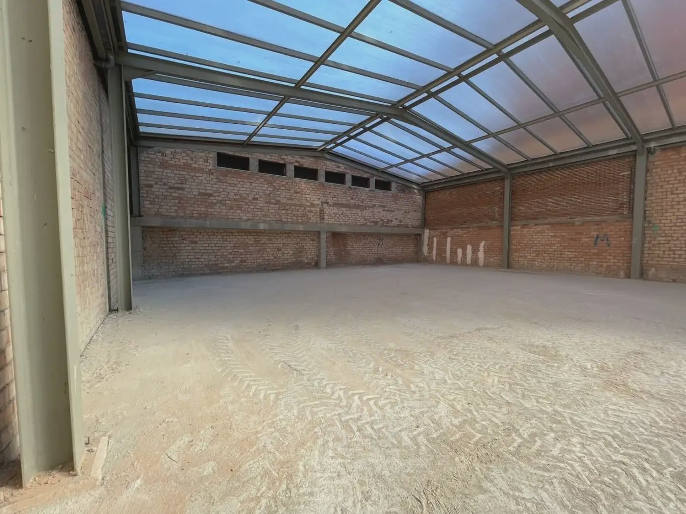 Commercial for rent in Granada city - € 4,500 (Ref: 9837501)