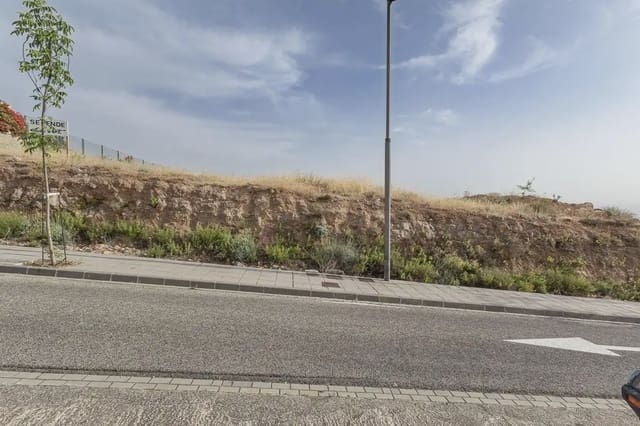 Tontti myytävänä paikassa La Zubia - 105 000 € (Ref: 9837504)