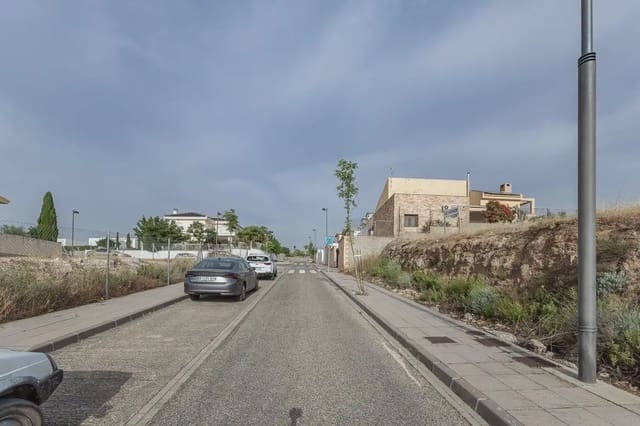 Tontti myytävänä paikassa La Zubia - 105 000 € (Ref: 9837504)