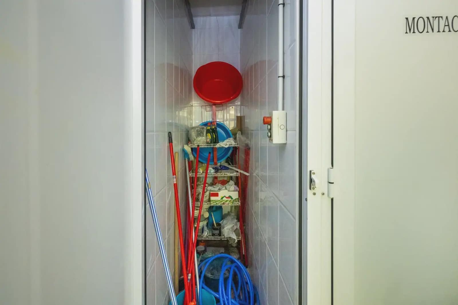 Erhverv til salg i Illora - € 230.000 (Ref: 9837505)