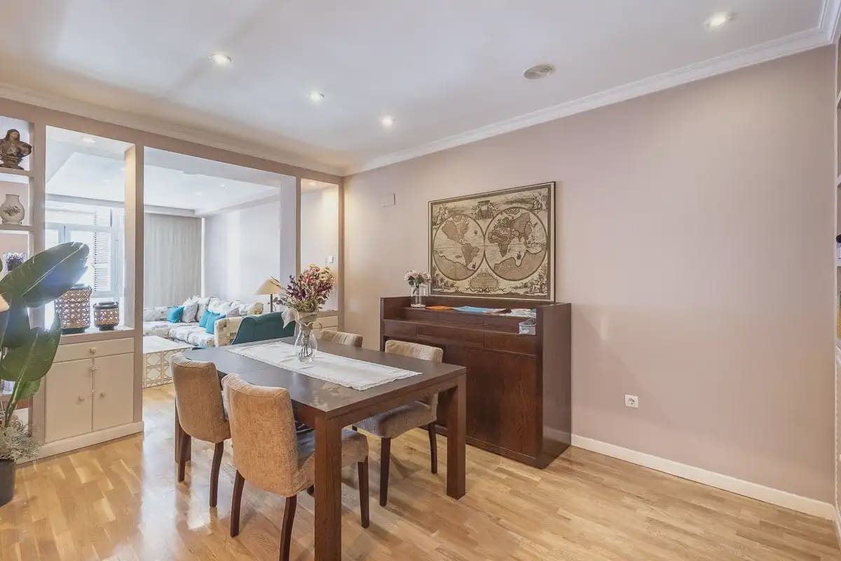 Flat for sale in Granada city with garage - € 585,000 (Ref: 9837506)