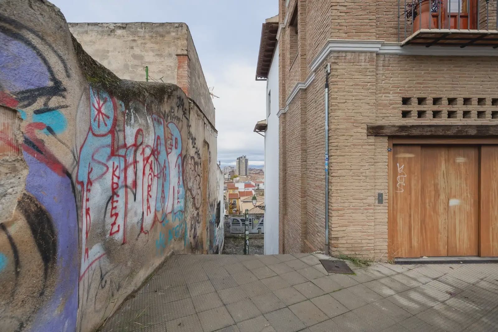Byggegrund til salg i Granada by - € 179.900 (Ref: 9837508)