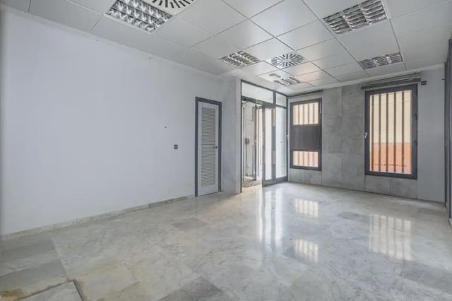 Local Comercial en Iznalloz en venta - 200.000 € (Ref: 9837509)