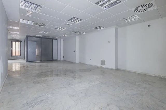 Local Comercial en Iznalloz en venta - 200.000 € (Ref: 9837509)
