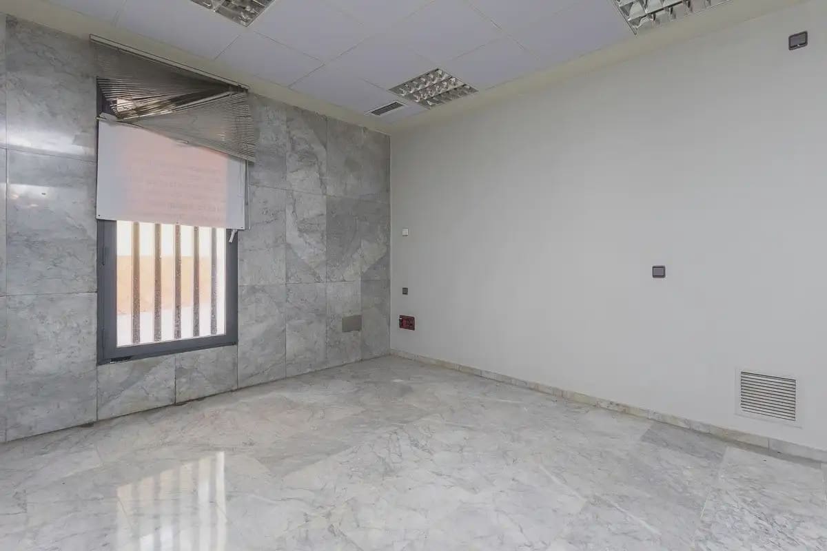 Local Comercial en Iznalloz en venta - 200.000 € (Ref: 9837509)