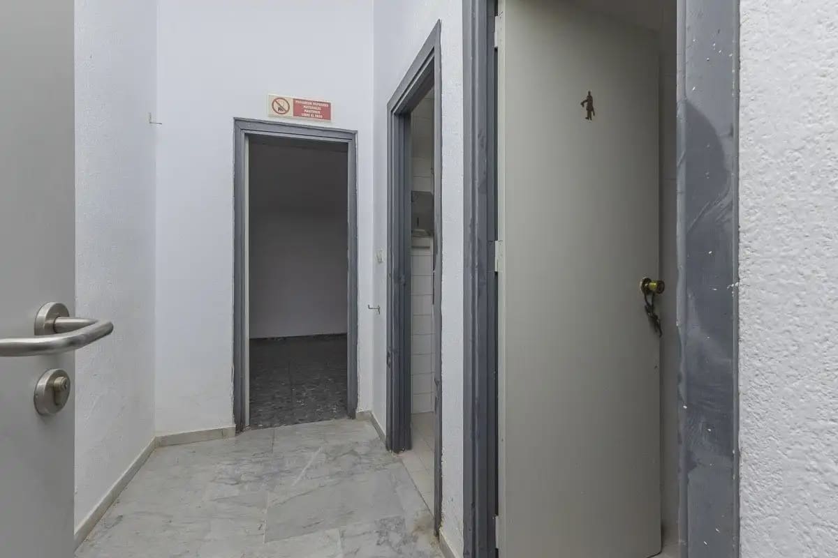 Local Comercial en Iznalloz en venta - 200.000 € (Ref: 9837509)