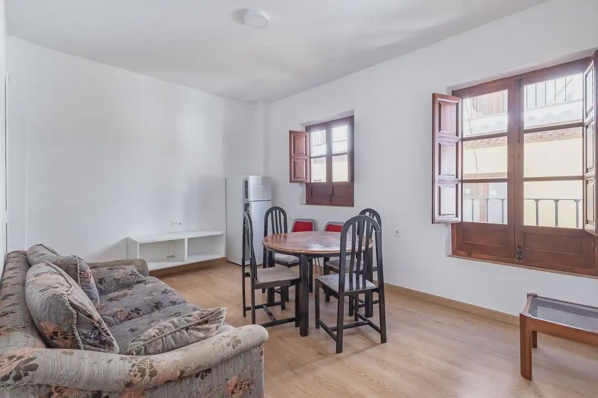 Leilighet til salgs i Granada by - € 250 000 (Ref: 9837516)