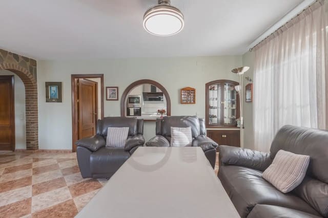 6 chambre Villa/Maison à vendre à Otura avec piscine garage - 495 000 € (Ref: 9837517)