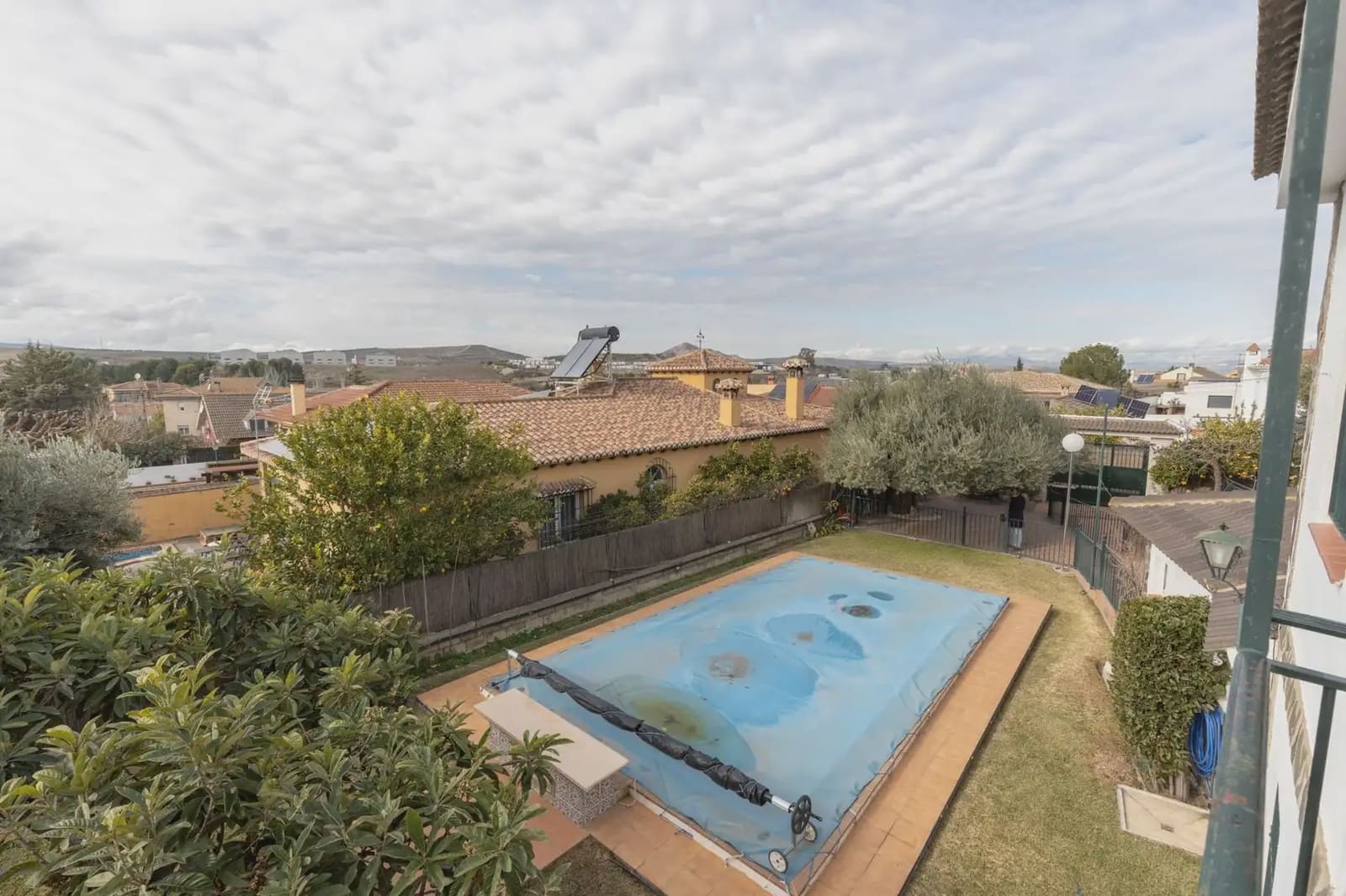 6 bedroom Villa for sale in Otura with pool garage - € 495,000 (Ref: 9837517)