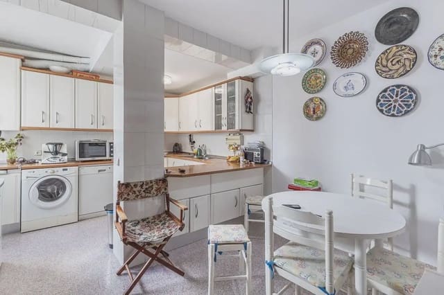 Mieszkanie na sprzedaż w Camino de Ronda - Rosaleda, Miasto Grenada - 350 000 € (Ref: 9837518)