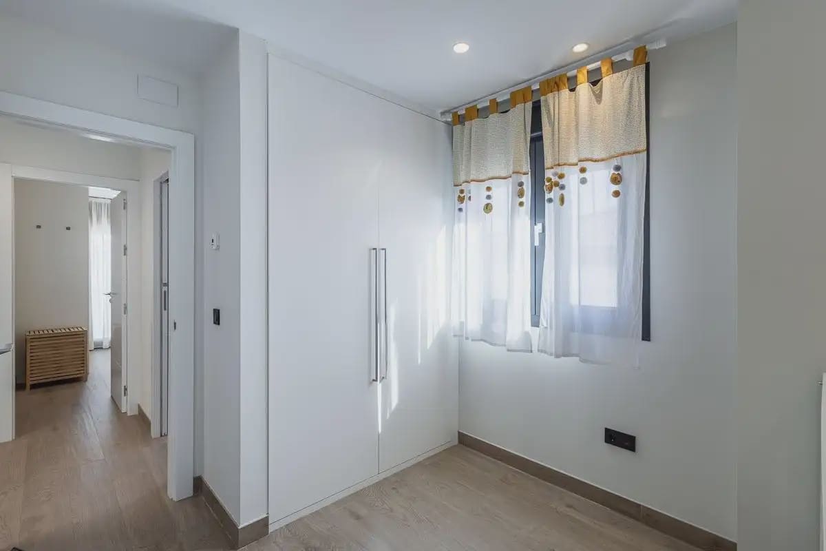 Rækkehus til salg i Albolote med garage - € 375.000 (Ref: 9837519)