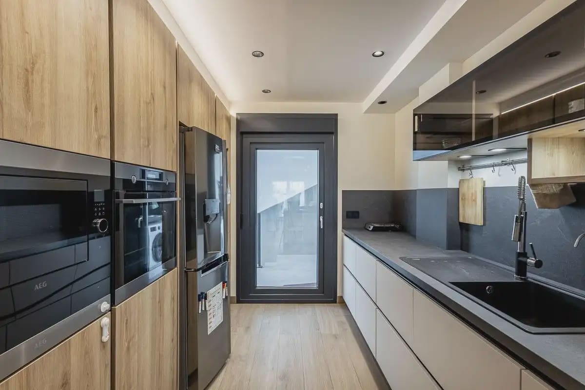 Rækkehus til salg i Albolote med garage - € 375.000 (Ref: 9837519)