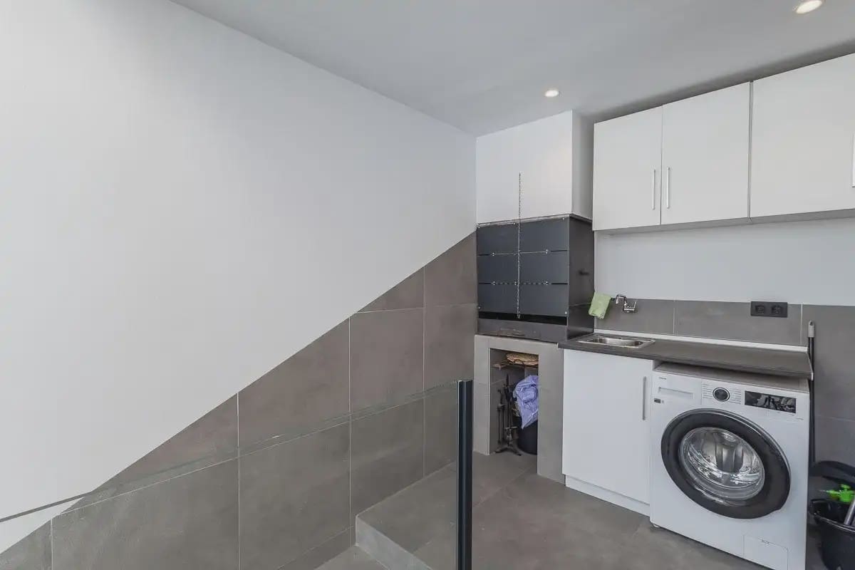 Rækkehus til salg i Albolote med garage - € 375.000 (Ref: 9837519)