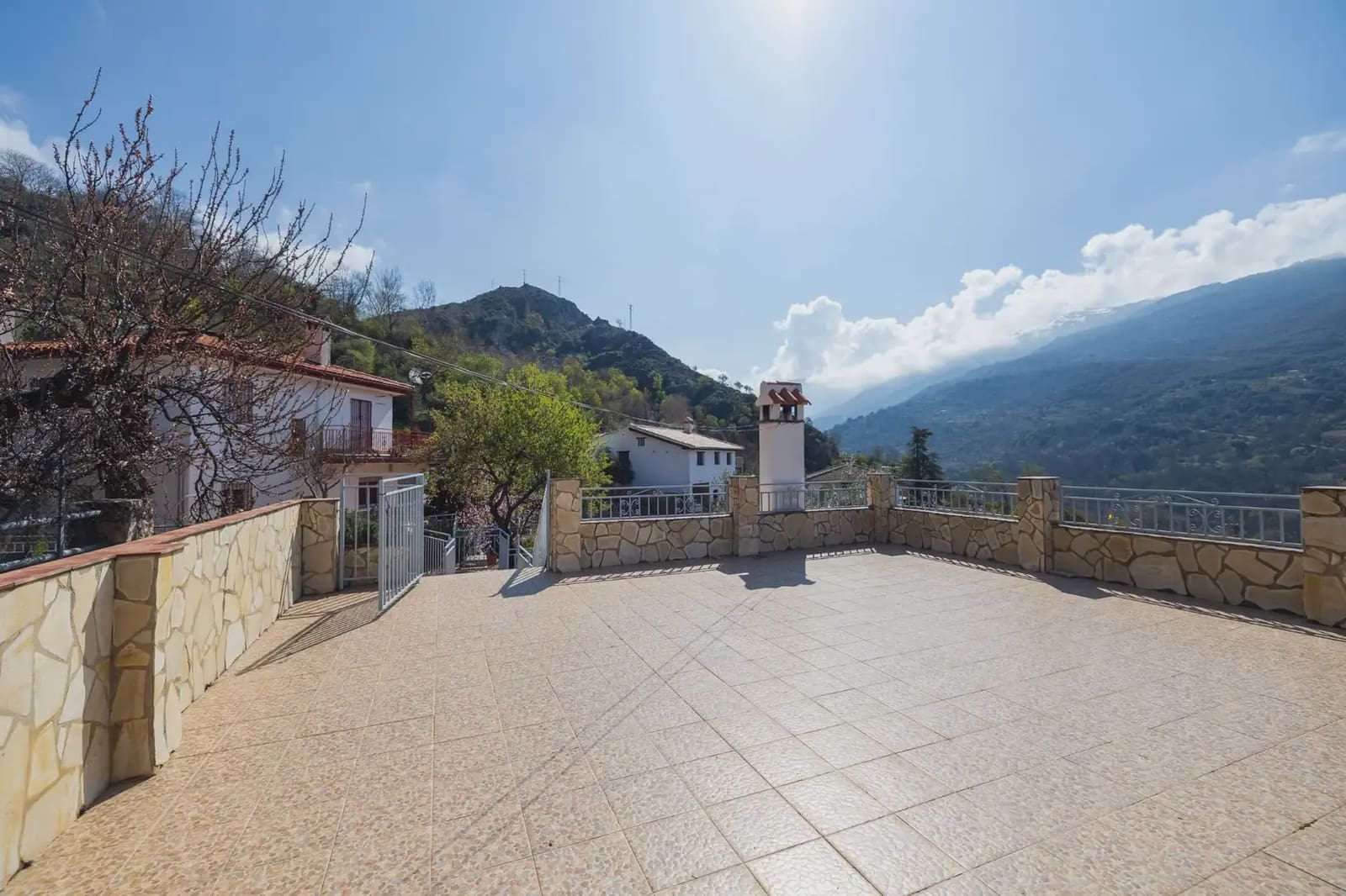 Finca/Country House for sale in Guejar Sierra with pool garage - € 430,000 (Ref: 9837520)