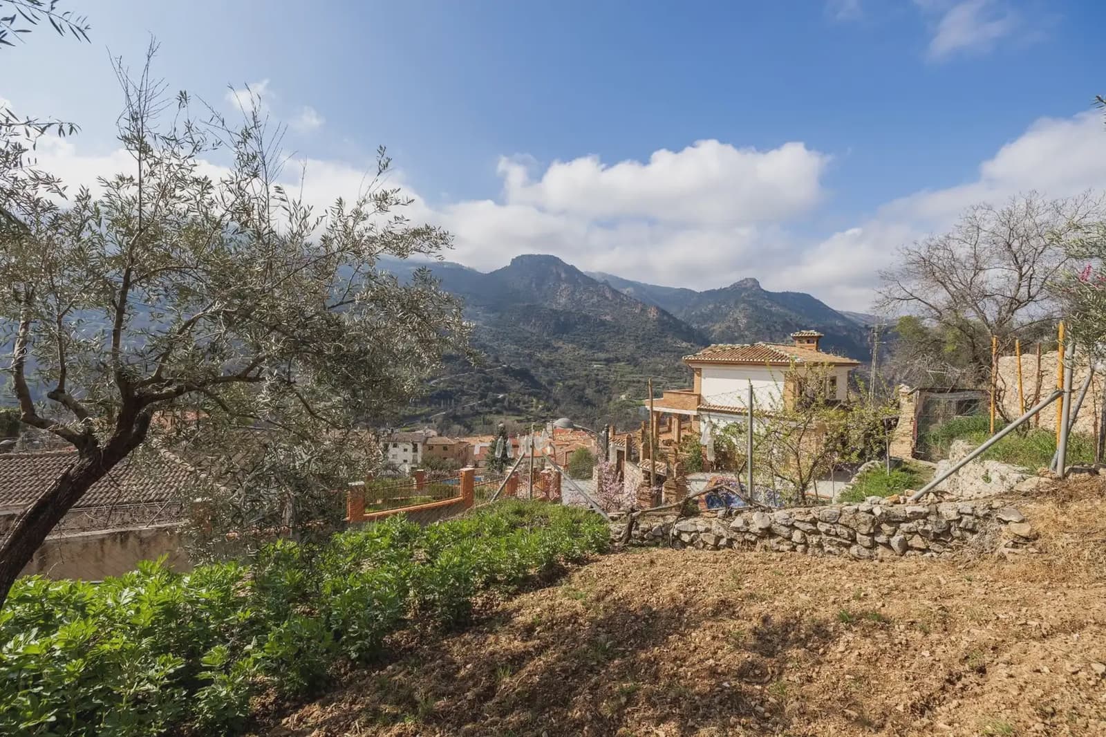 Finca/Country House for sale in Guejar Sierra with pool garage - € 430,000 (Ref: 9837520)