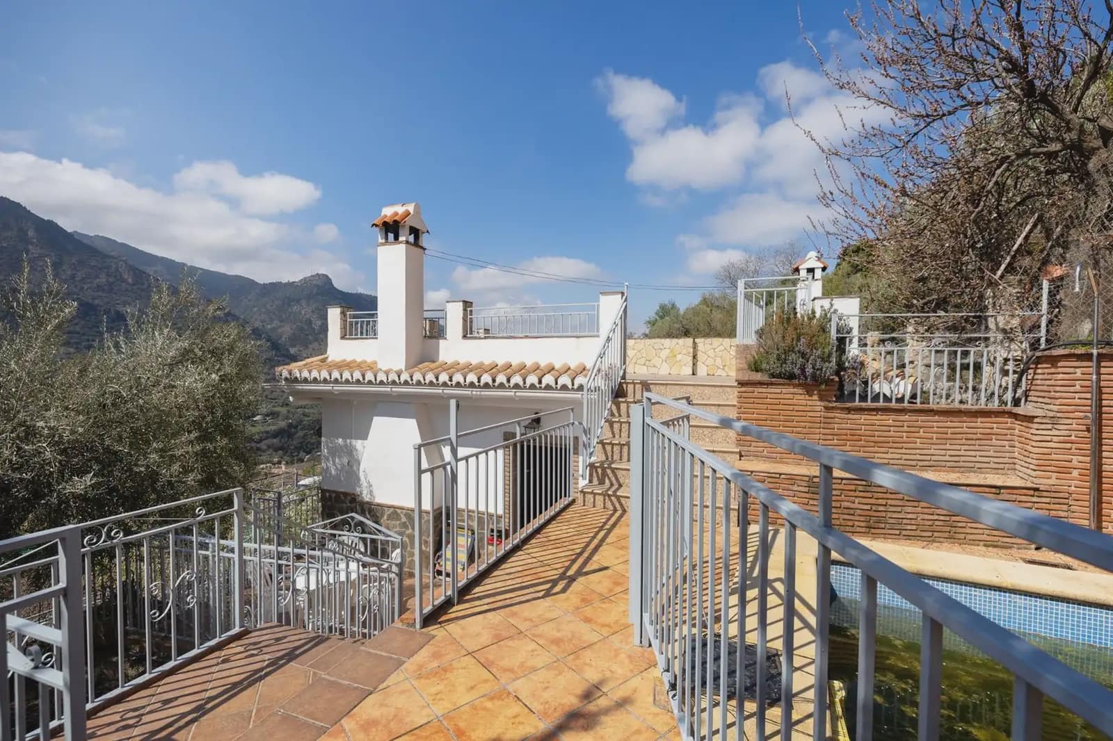 Finca/Country House for sale in Guejar Sierra with pool garage - € 430,000 (Ref: 9837520)