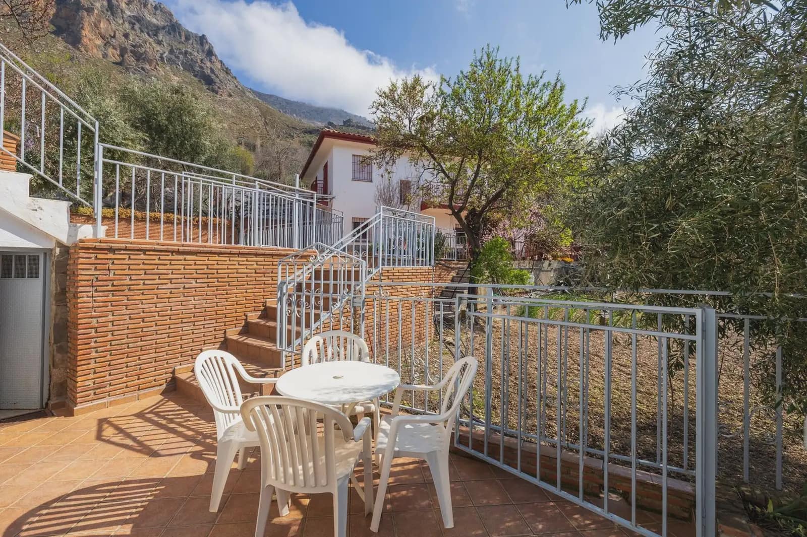 Finca/Country House for sale in Guejar Sierra with pool garage - € 430,000 (Ref: 9837520)