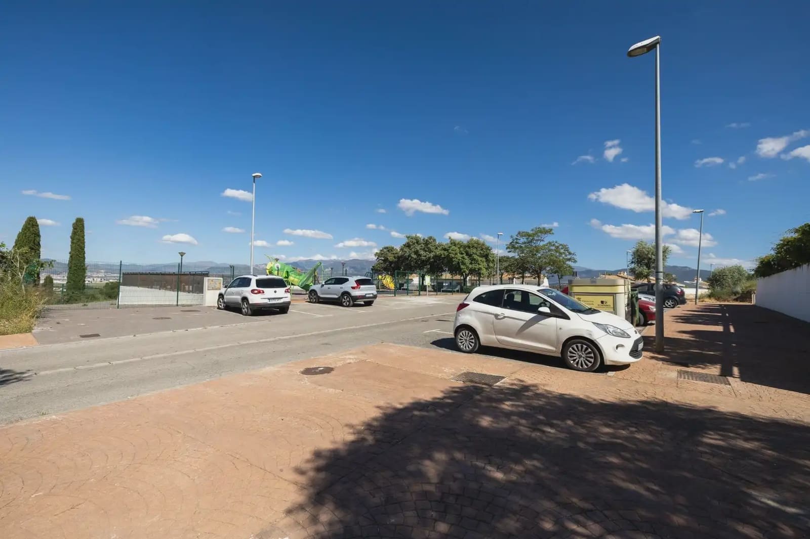 Omakotitalo myytävänä paikassa Las Gabias mukana uima-altaan 
autotalli - 245 000 € (Ref: 9837522)