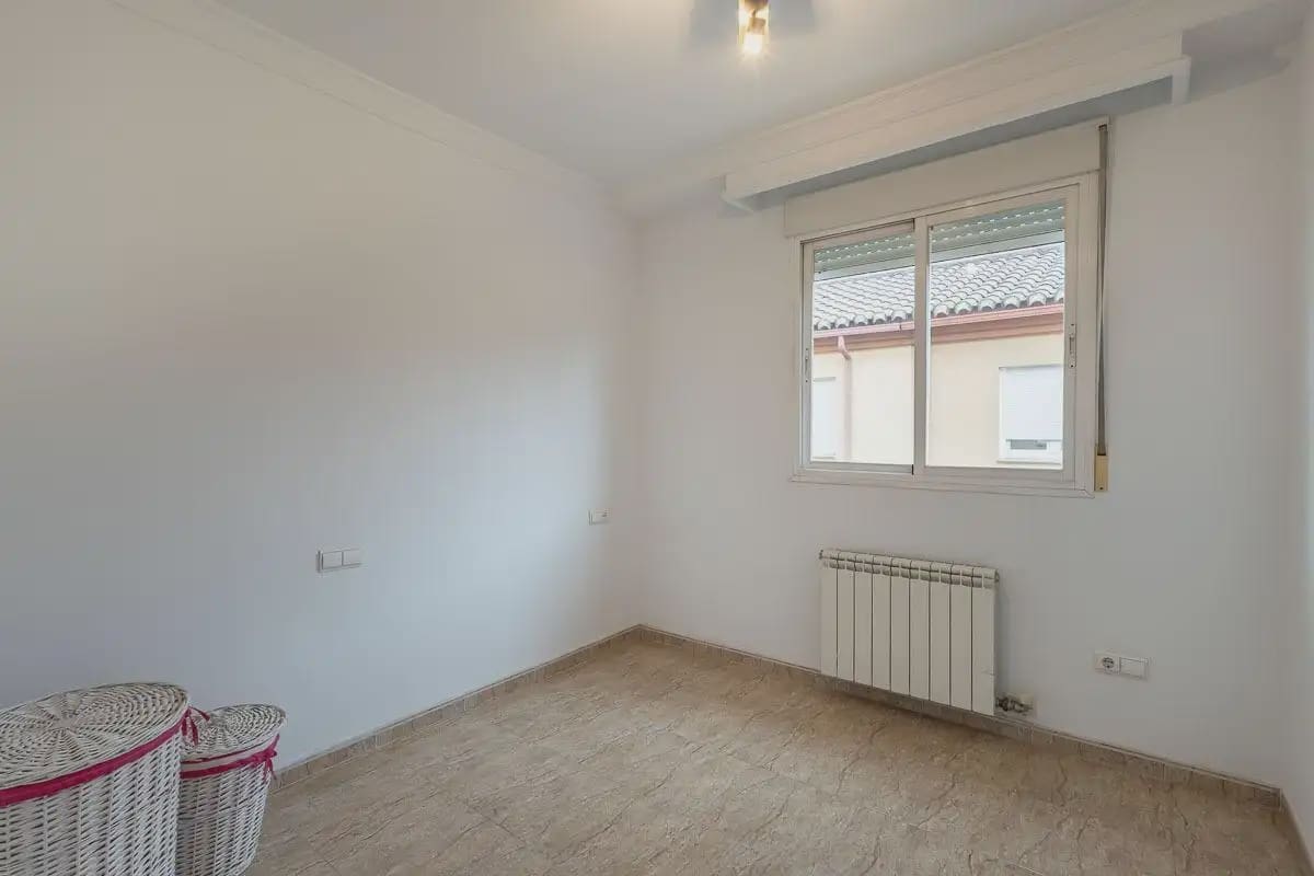 3 slaapkamer Huis te koop in Atarfe met garage - € 229.000 (Ref: 9837523)