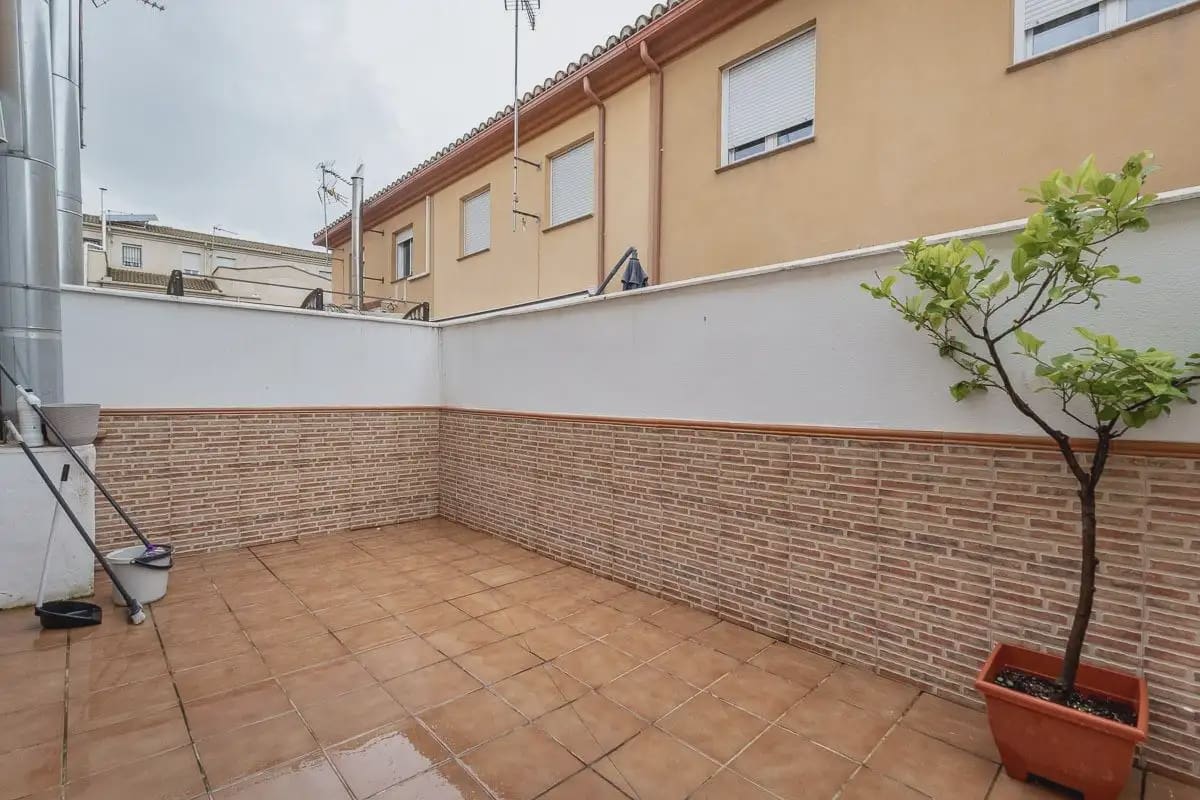 3 slaapkamer Huis te koop in Atarfe met garage - € 229.000 (Ref: 9837523)