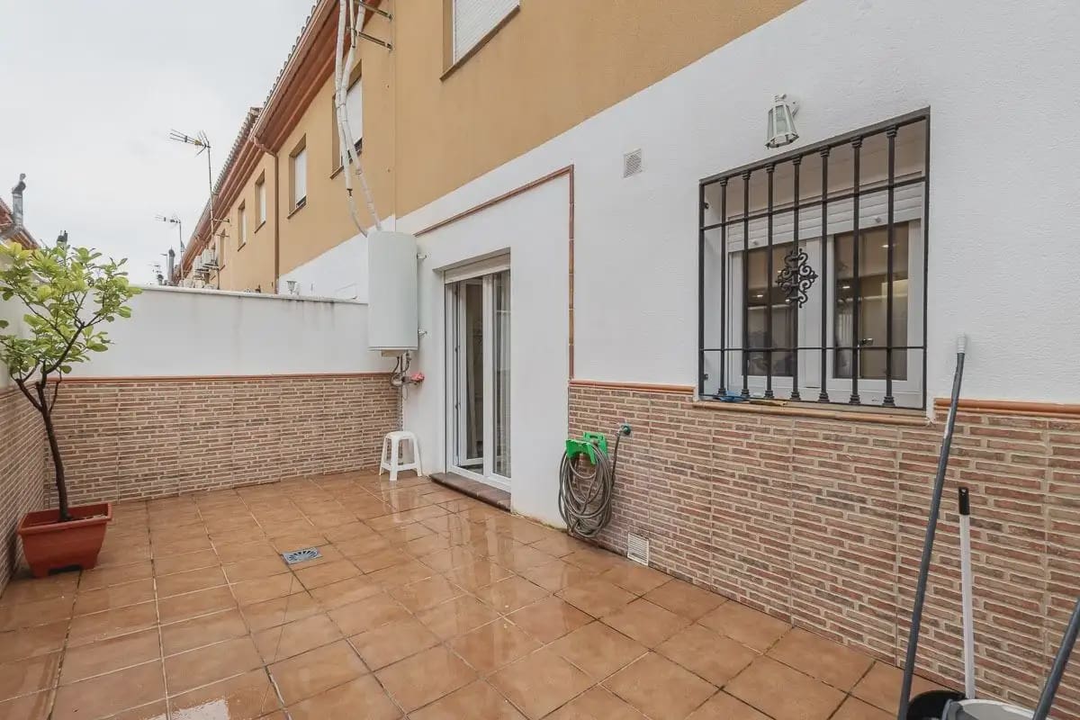 3 slaapkamer Huis te koop in Atarfe met garage - € 229.000 (Ref: 9837523)