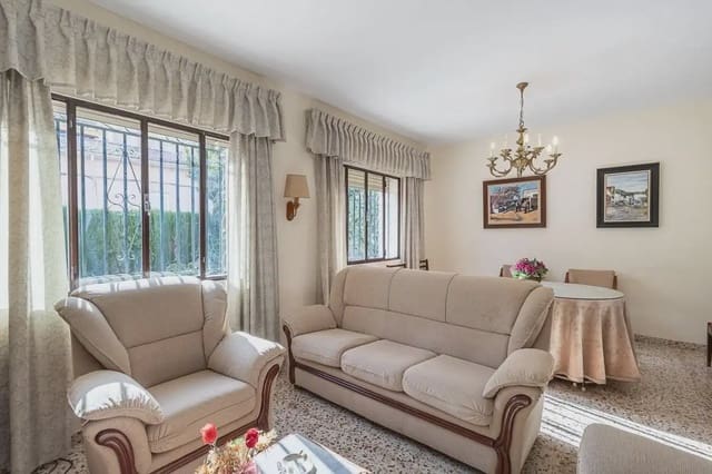 4 soveværelse Villa til salg i Cájar med garage - € 325.000 (Ref: 9837525)