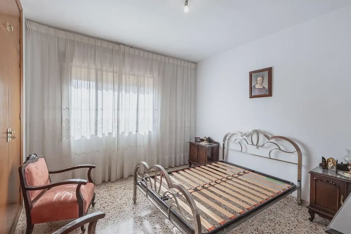 Villa zu verkaufen in Cajar mit Garage - 325.000 € (Ref: 9837525)